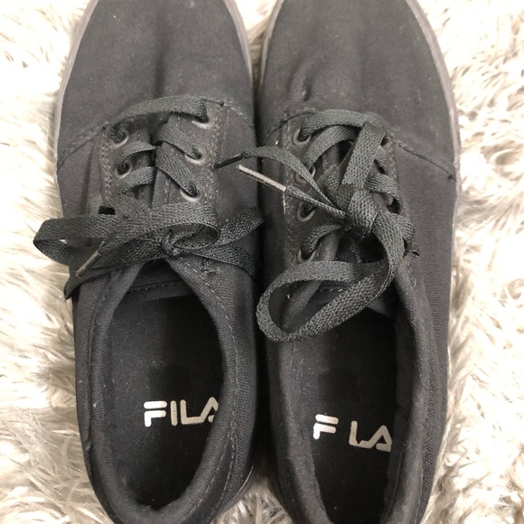 Black Fila shoes - Picture 3 of 6